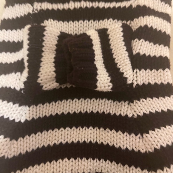 Henri Bendel Dog Sweater - Picture 4 of 4